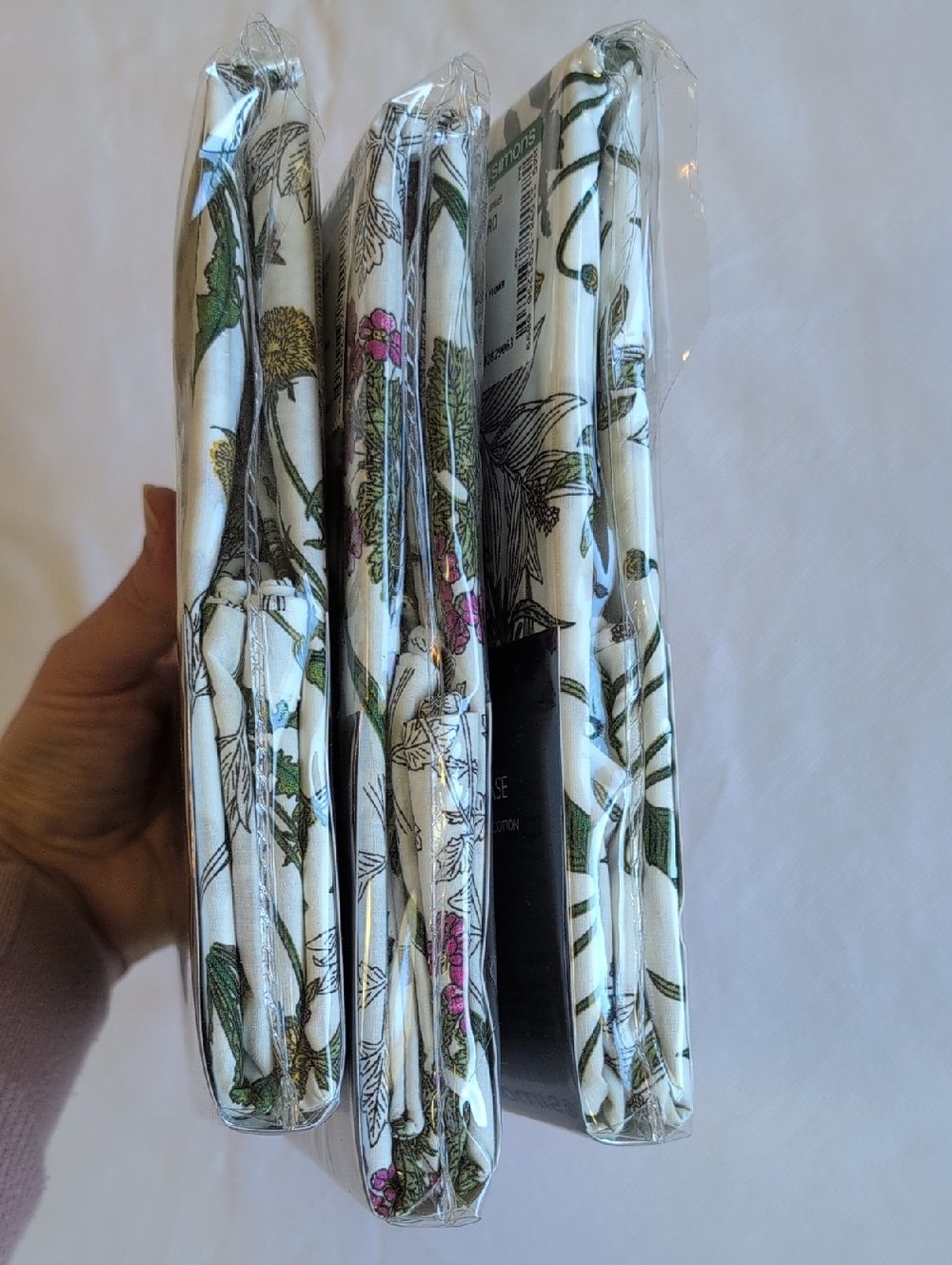 BNWT simons 3-pack wildflower floral square euro pillowcase lot 200 poly cotton - Picture 5 of 5